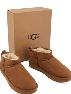 UGG Classic Ultra Mini Boots – Chestnut – Size 10 🤎